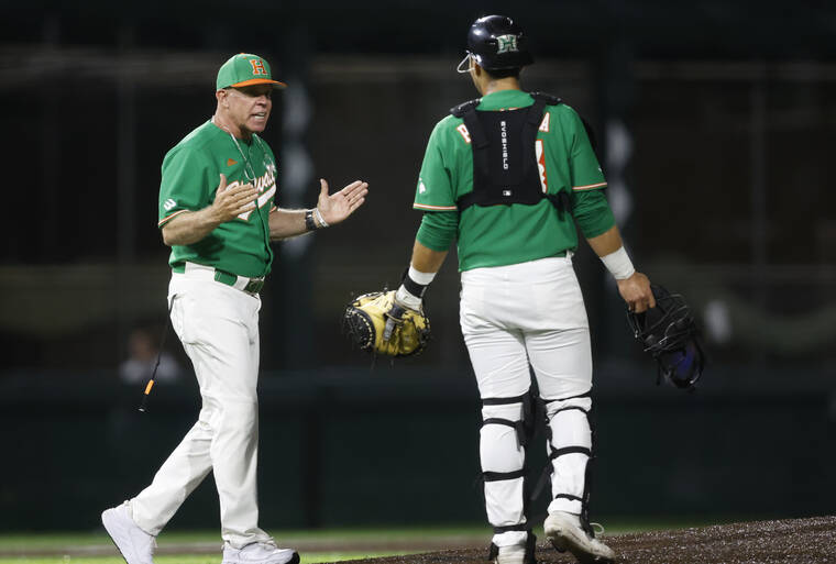 Long Beach State hands UH baseball team another defeat