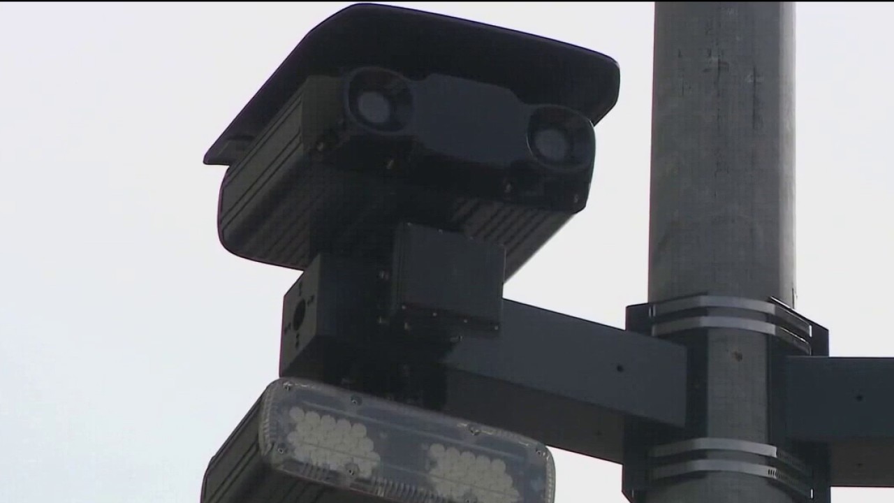 Oakland speed cameras issuing tickets: grace period over