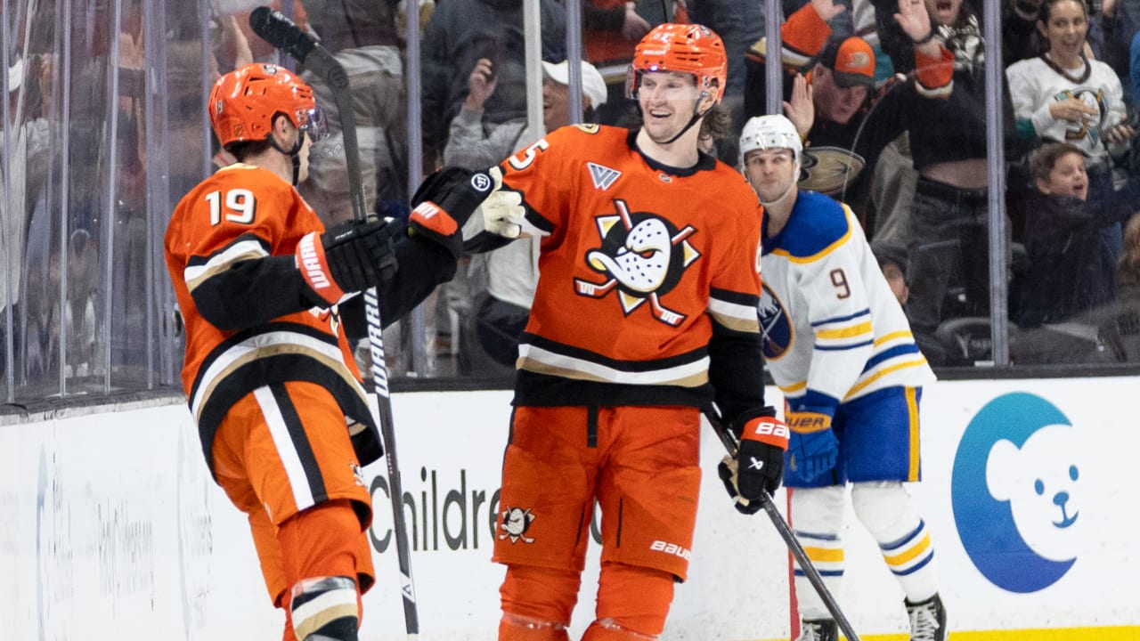 Ducks recover late in 3rd, defeat Sabres in OT on Terry's 2nd goal