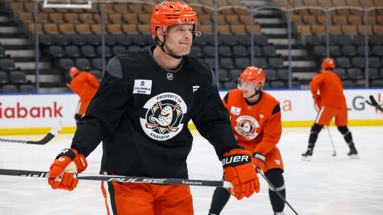 NHL Status Report: Carlson to make Ducks debut this weekend