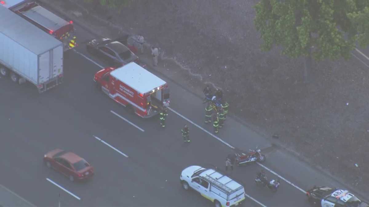 Sacramento Highway 99 crash leaves motorcyclist injured