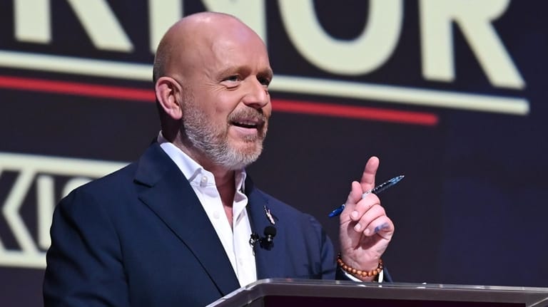 Steve Hilton speaks during the California gubernatorial candidate debate, Feb....