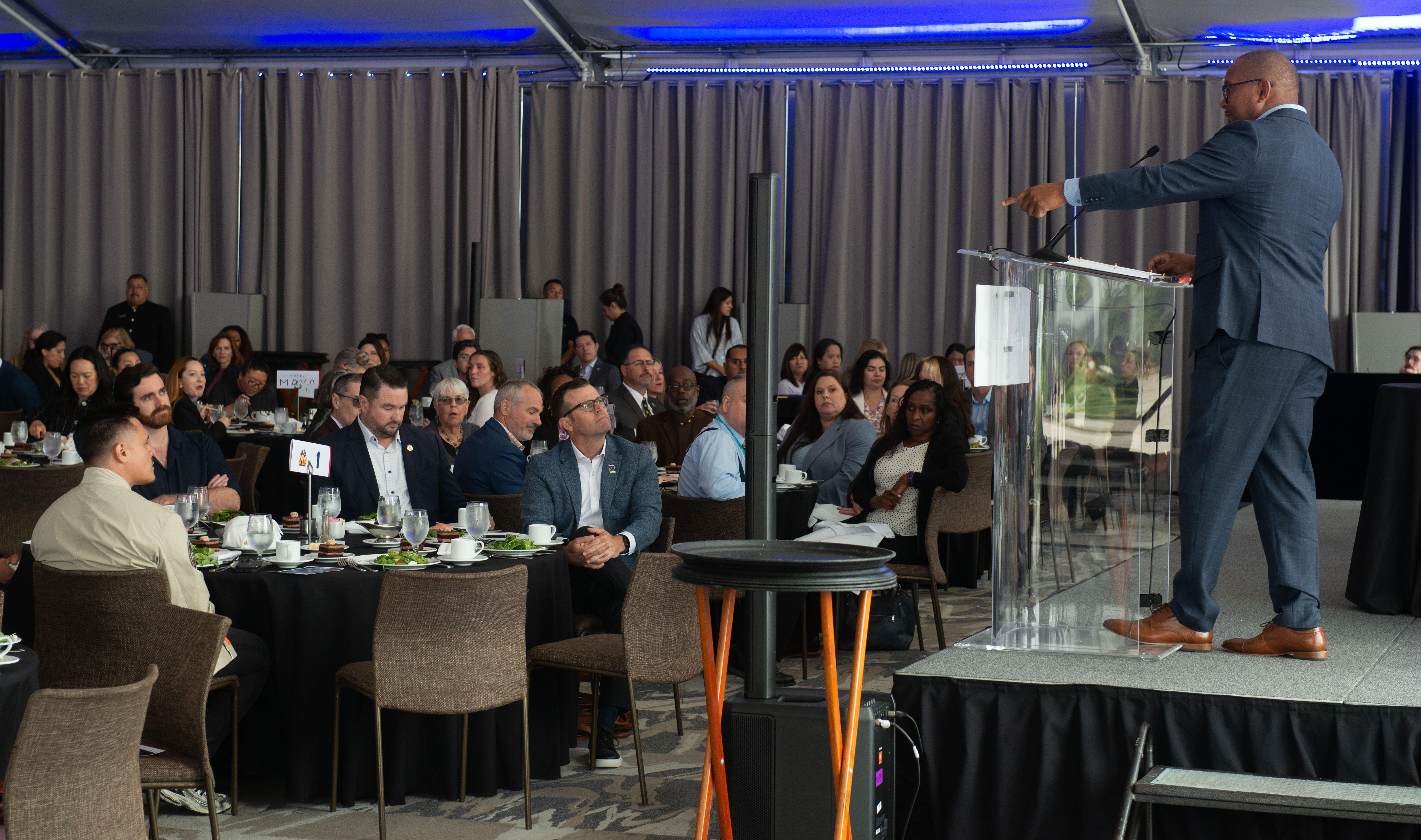 Long Beach Mayor Rex Richardson speaks to attendees of Tuesdayâs...