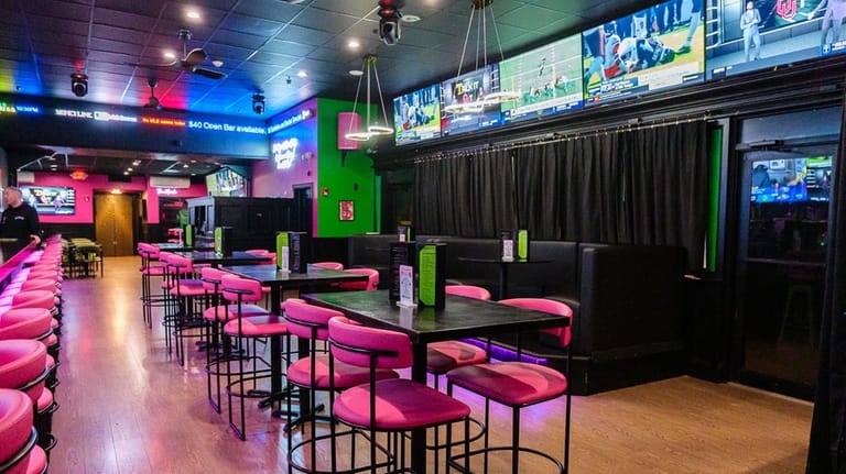 Moneyline sports bar in Long Beach has closed.