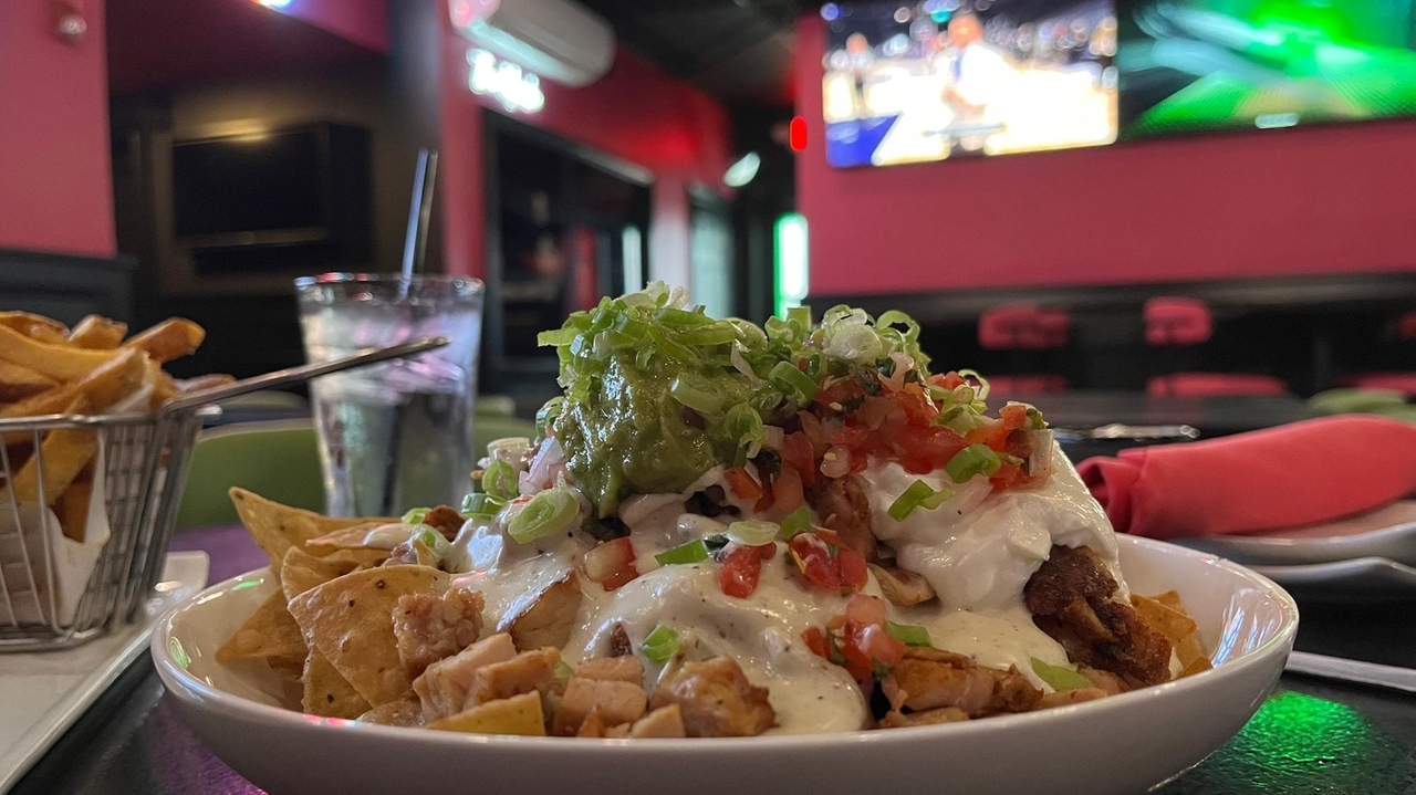 Moneyline closes in Long Beach, Mareya Mexican coming