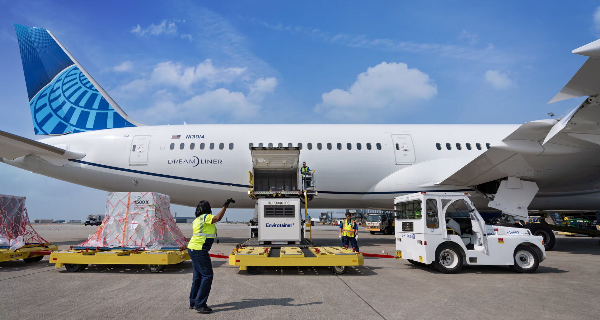 United flight to SFO hits turbulence, attendant injured