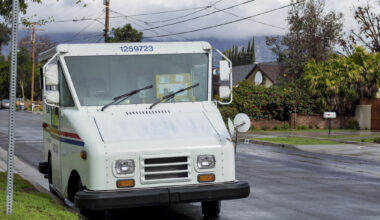 Bay Area man faces decades after attack on USPS carrier