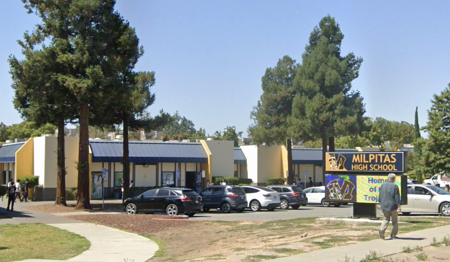 17-year-old stabbed to death near Bay Area high school