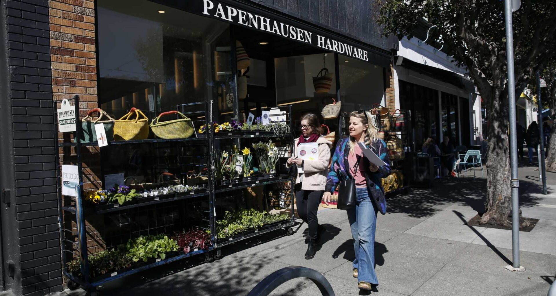 Cafe and flower shop to replace shuttered S.F. hardware store