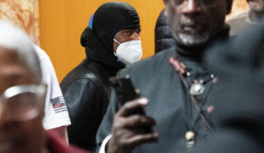 Ex-nonprofit director shows up in SF court disguised in mask