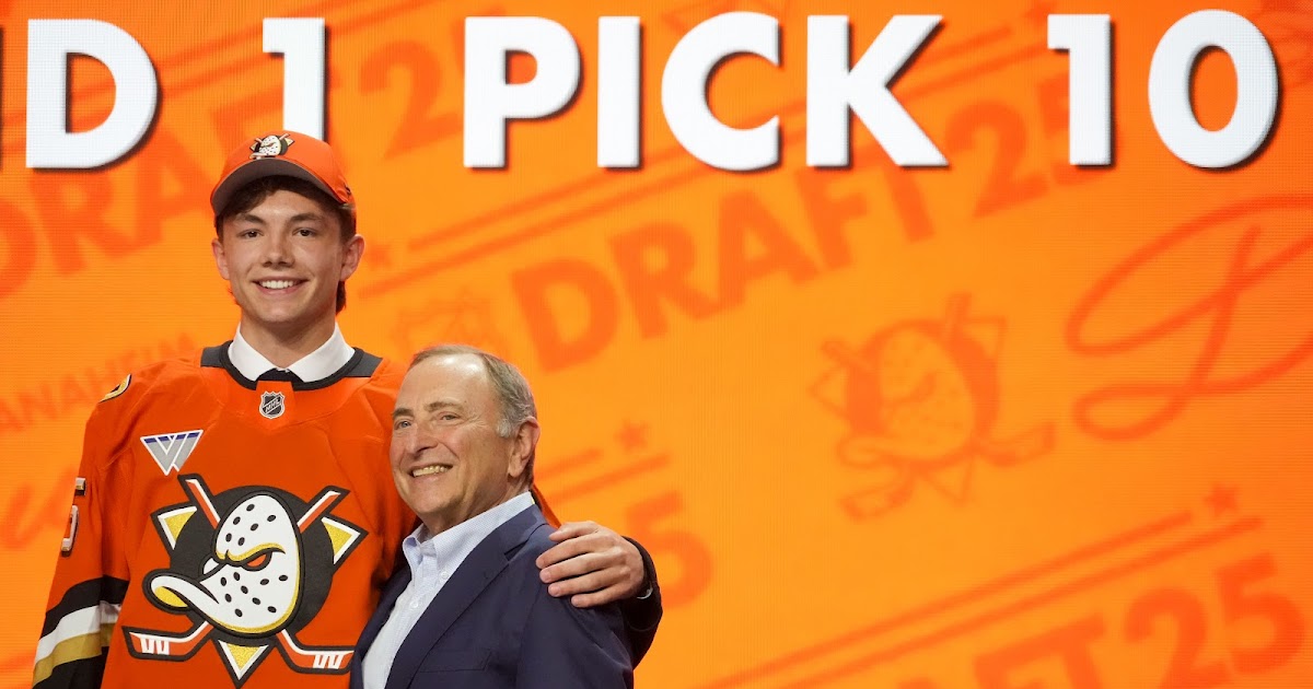 The Anaheim Ducks sign 1st-round pick to ATO