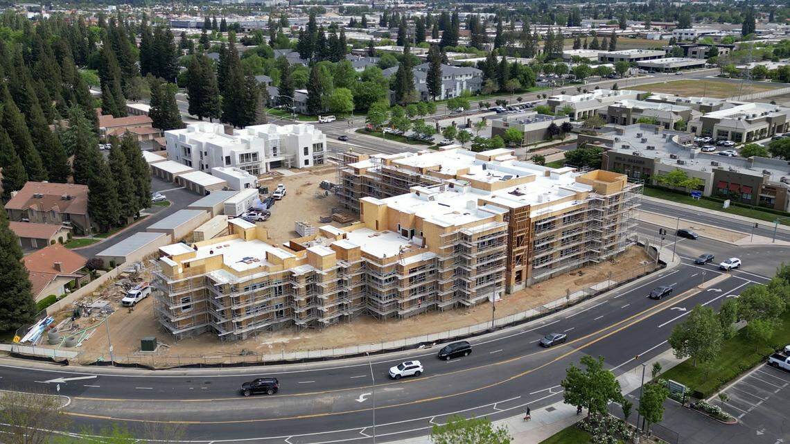 Luxury apartments being built near River Park in north Fresno