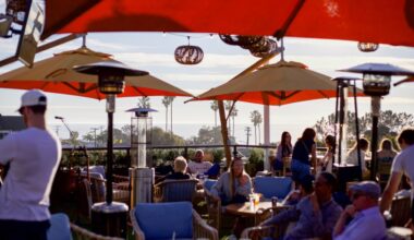 Happy hour restaurants with ocean views in San Diego