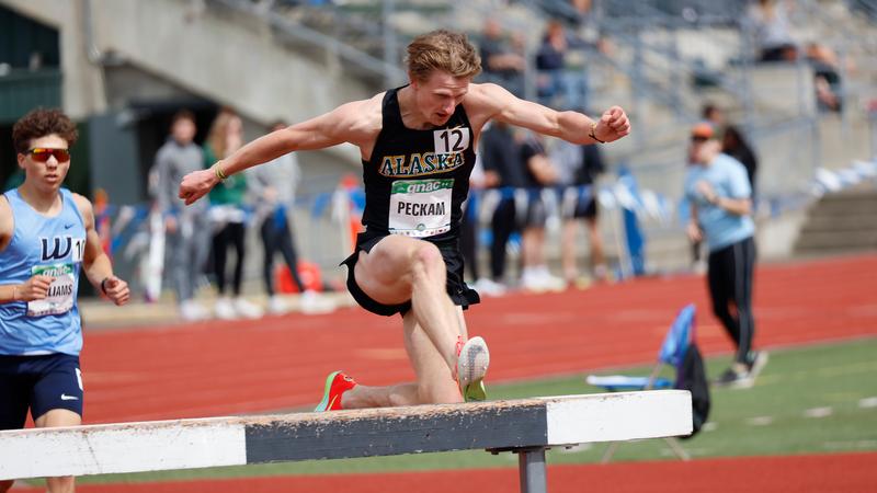 Seawolves post top-10 marks in California