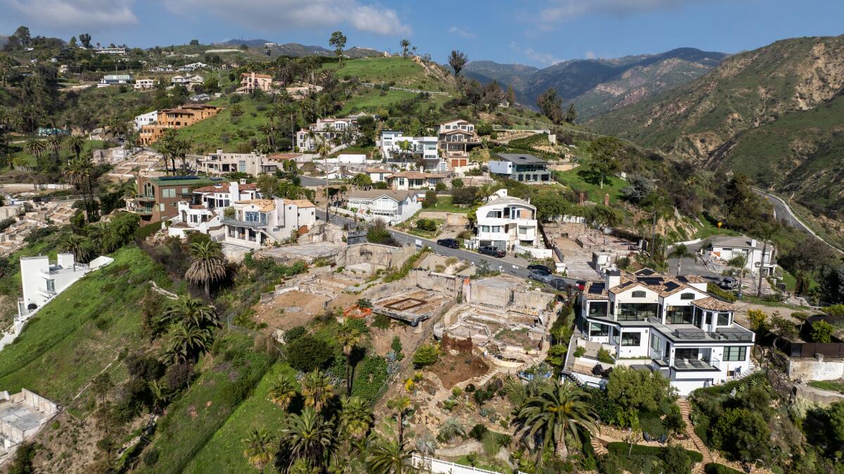 Aerial image of a neighborhood along Rambla Vista in Malibu taken in December.
