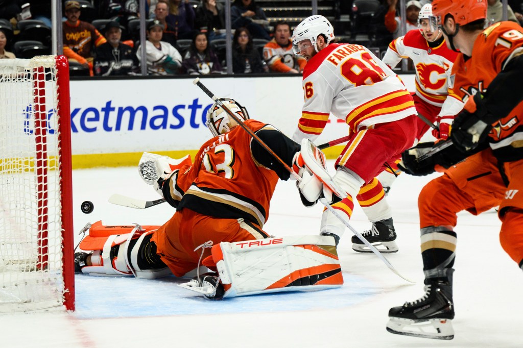 Ducks’ rally falls short against Flames in 5th straight loss – San Gabriel Valley Tribune