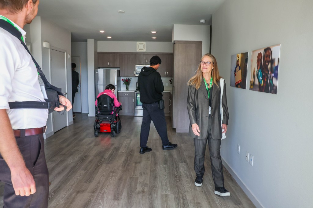 Oakland nonprofit buys apartments to offer teachers affordable housing