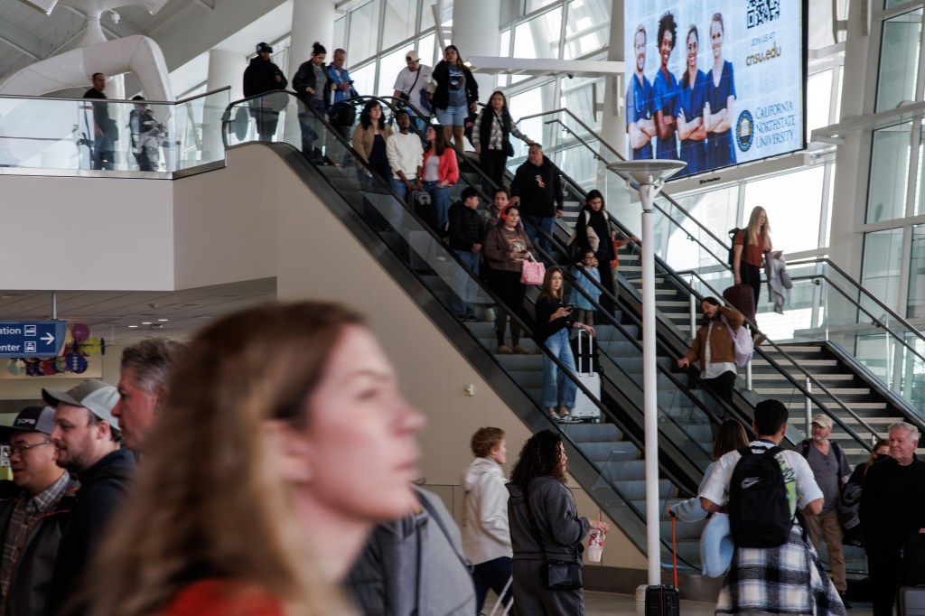 Super Bowl events fail to provide much of a lift to Bay Area airports