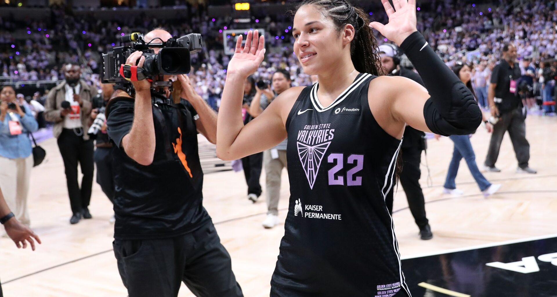 Valkyries make qualifying offer to Veronica Burton, 5 more free agents