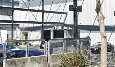 Yale alum allegedly runs naked into Bay Area Tesla shop with shotgun