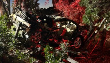 Driver allegedly going 100-plus mph crashes in Oakland Hills