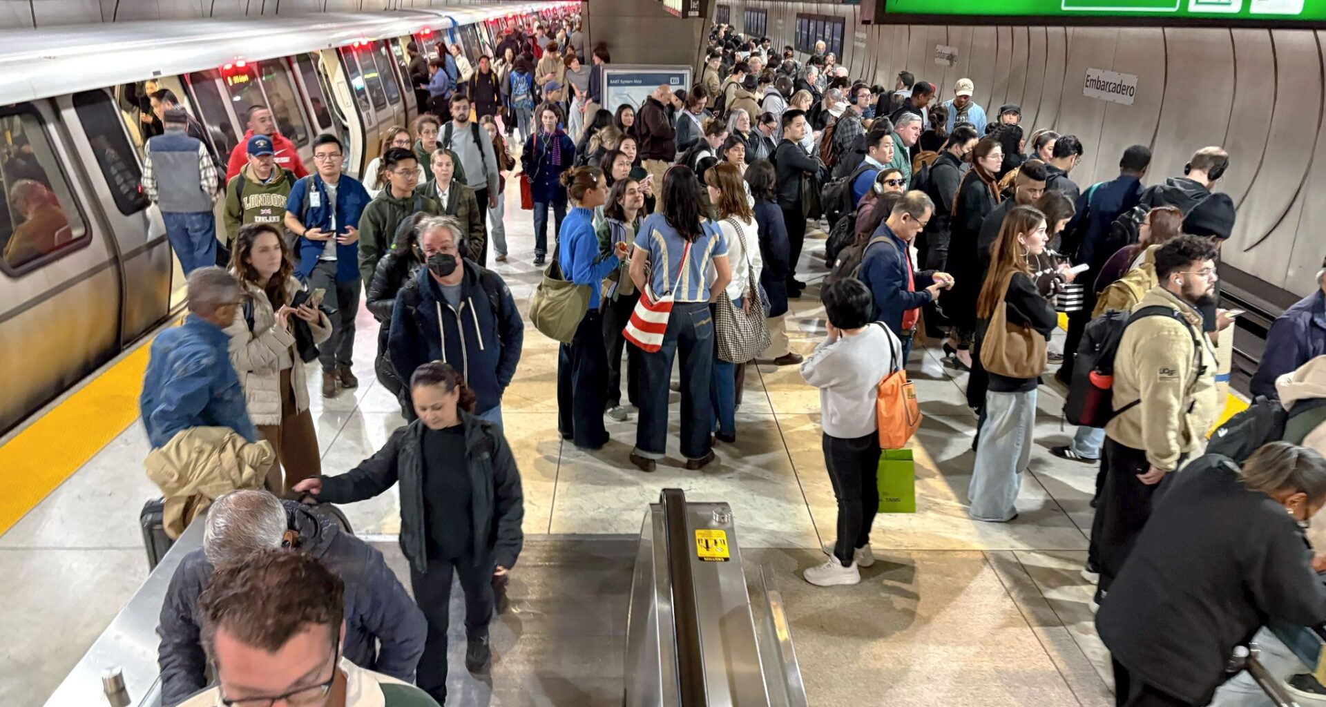 BART halts service near SFO, snarling Bay Area commute