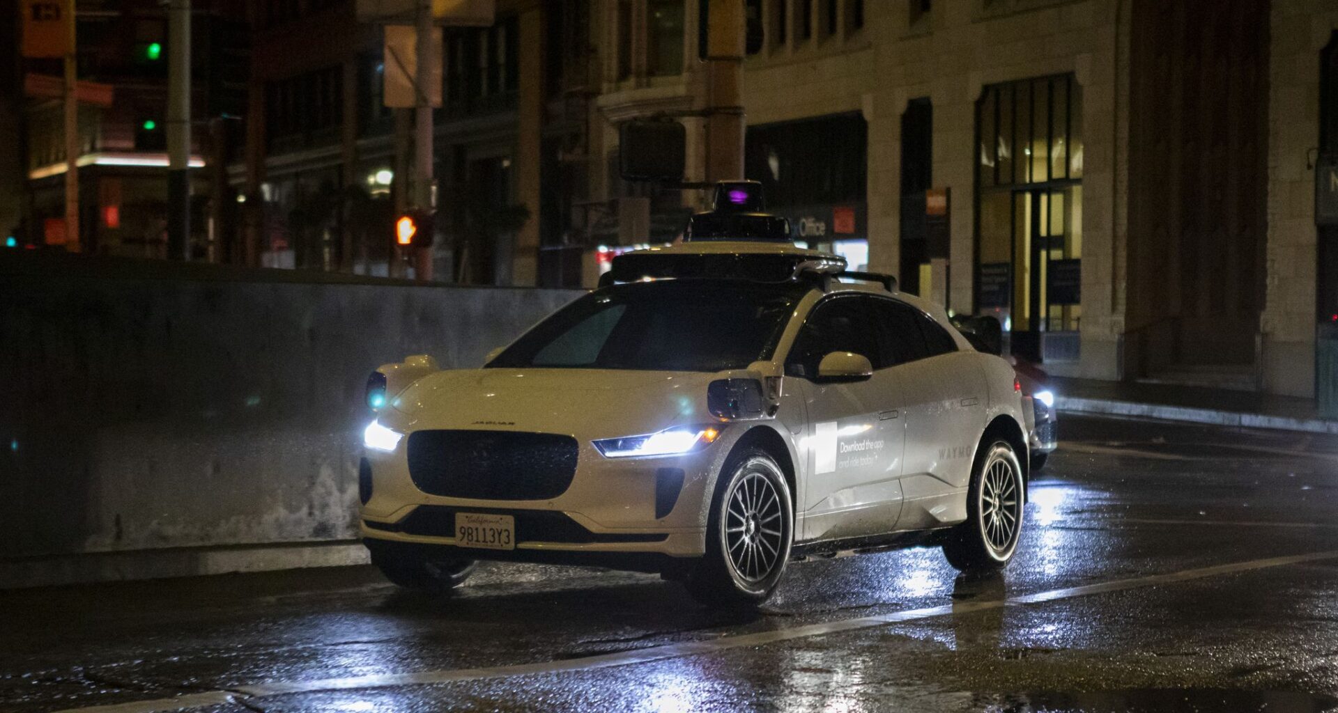 Safety bill for CA robotaxis triggers fears of an industry ‘ban’