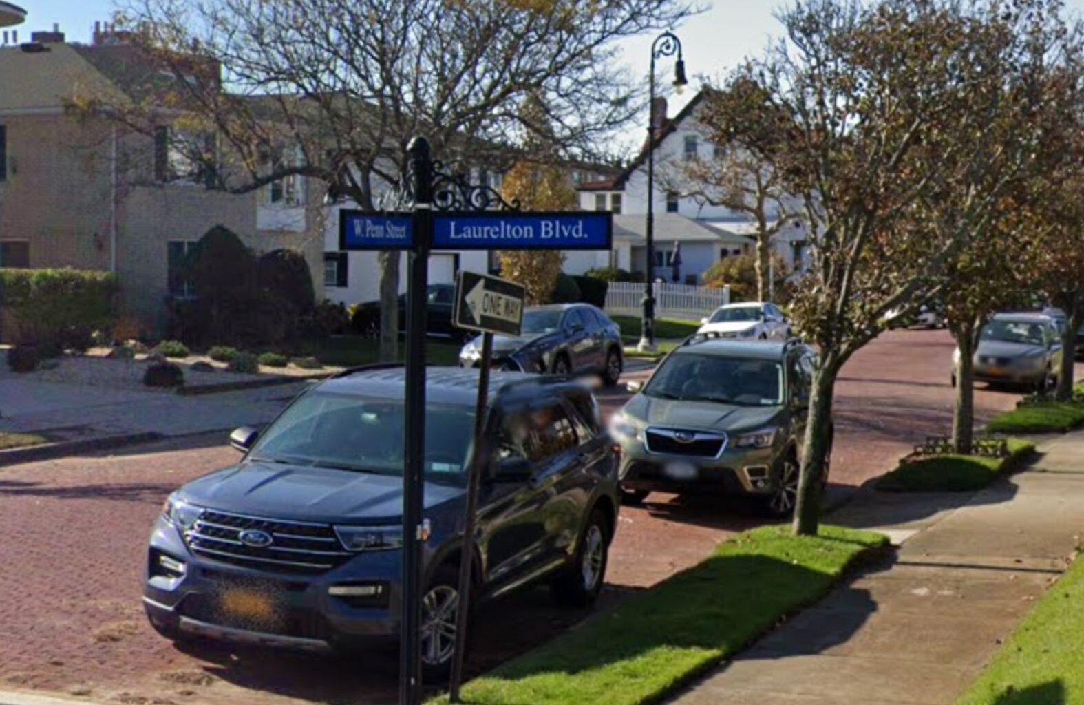 Great-granddad tackles social worker trying to kidnap baby from stroller, cops say