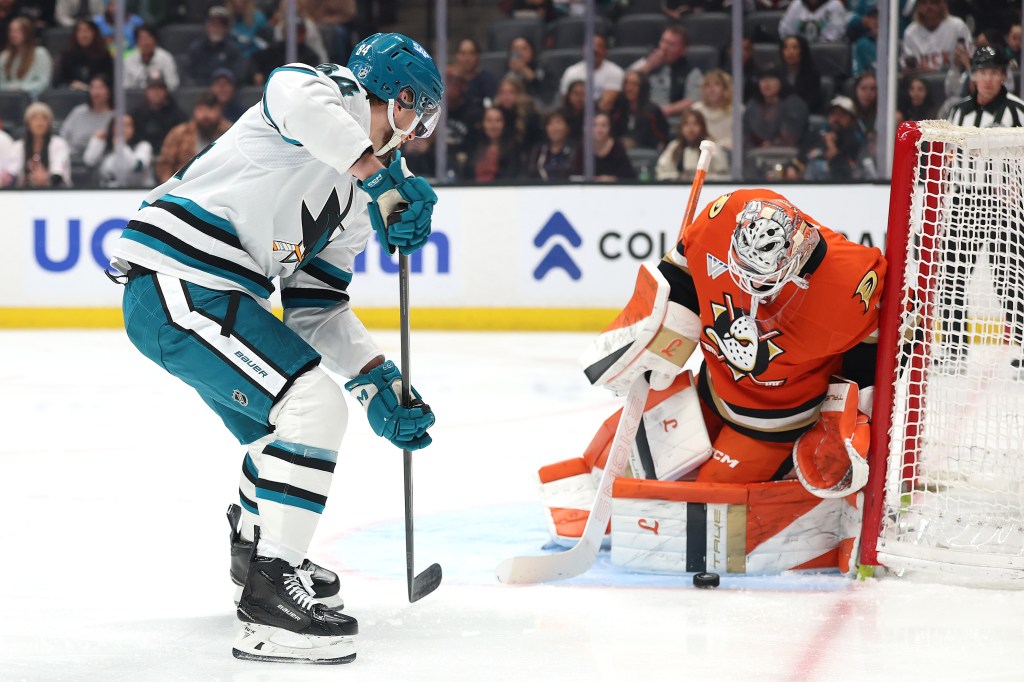 San Jose Sharks' playoff hopes hurt by Anaheim Ducks, John Carlson