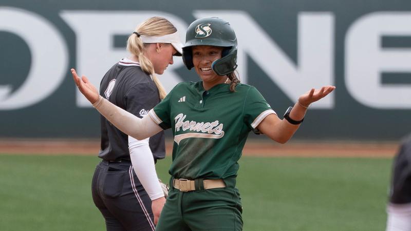 MENDOZA TALLIES SIX HITS, MALEPEAI TWO MORE HOMERS IN SOFTBALL’S SPLIT WITH MONTANA
