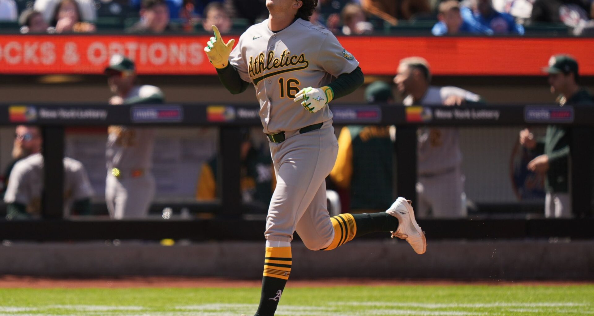 Kurtz hits his first homer of the season and the Athletics sweep the slumping Mets, 1-0