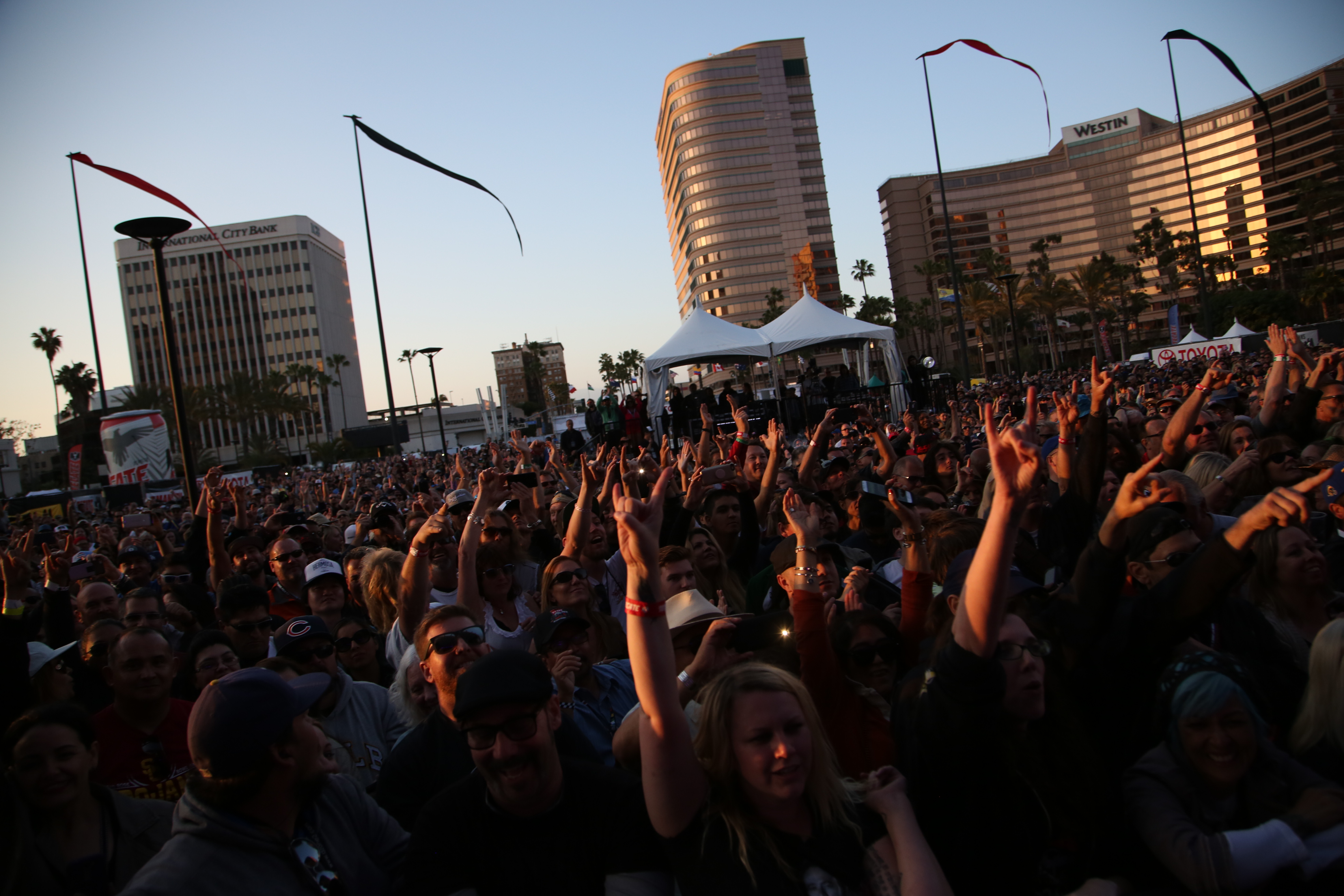 The Kings of Chaos rocked the 2017 Toyota Grand Prix...
