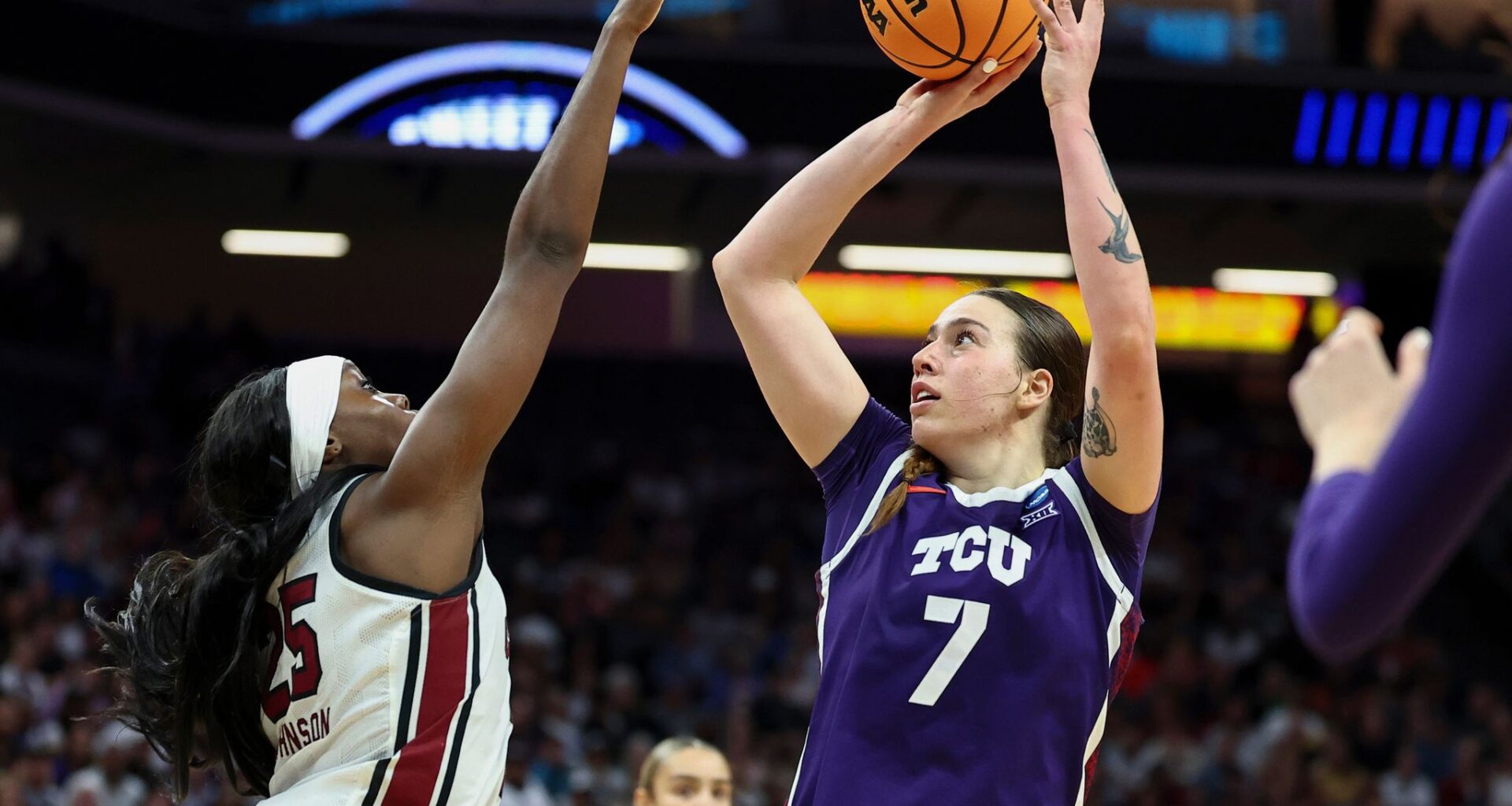 Valkyries trade draft pick Flau’jae Johnson to Storm for Marta Suárez