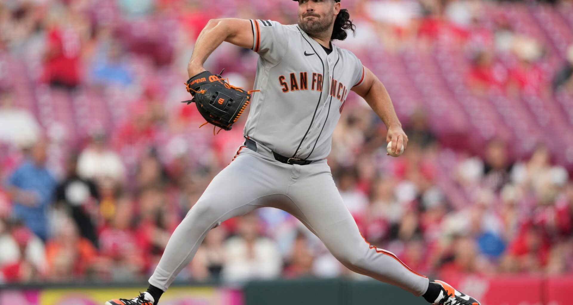 SF Giants limit Cincinnati to three hits but fall to Reds