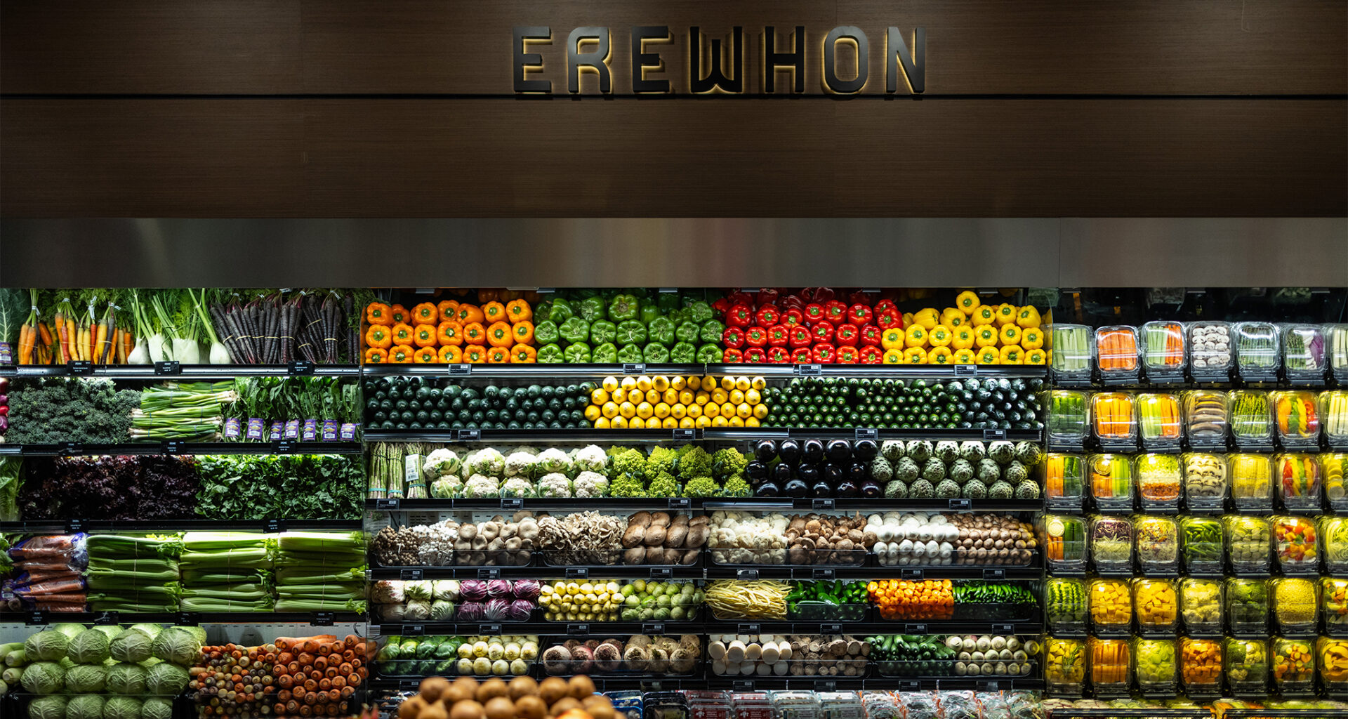 Rich-hippie grocery chain Erewhon is opening in an unexpected LA icon