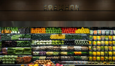 Rich-hippie grocery chain Erewhon is opening in an unexpected LA icon