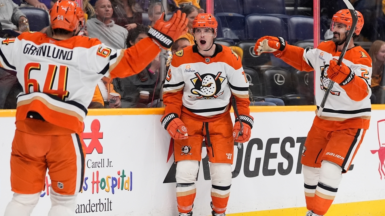 Terry's late power-play goal lifts Anaheim past Preds 5-4 setting up Ducks-Oilers