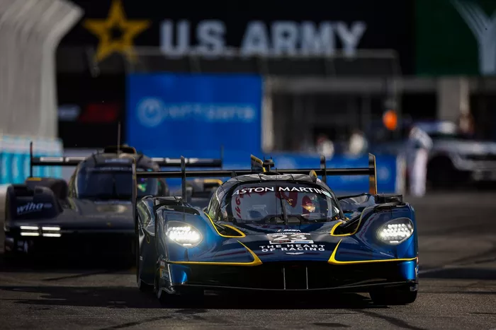 #23 ASTON MARTIN THOR Team Aston Martin Valkyrie: Ross Gunn, Roman De Angelis, Sheldon van der Linde