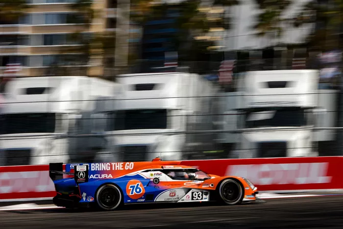 #93 Acura Meyer Shank Racing w/Curb Agajanian Acura ARX-06: Renger van der Zande, Nick Yelloly, Aaron Telitz