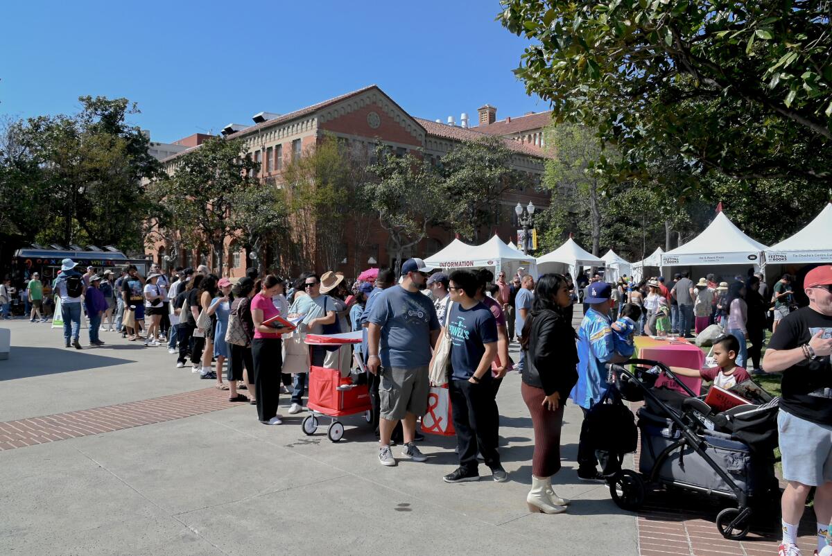 The long line at the Los Angeles Times Festival of Books.