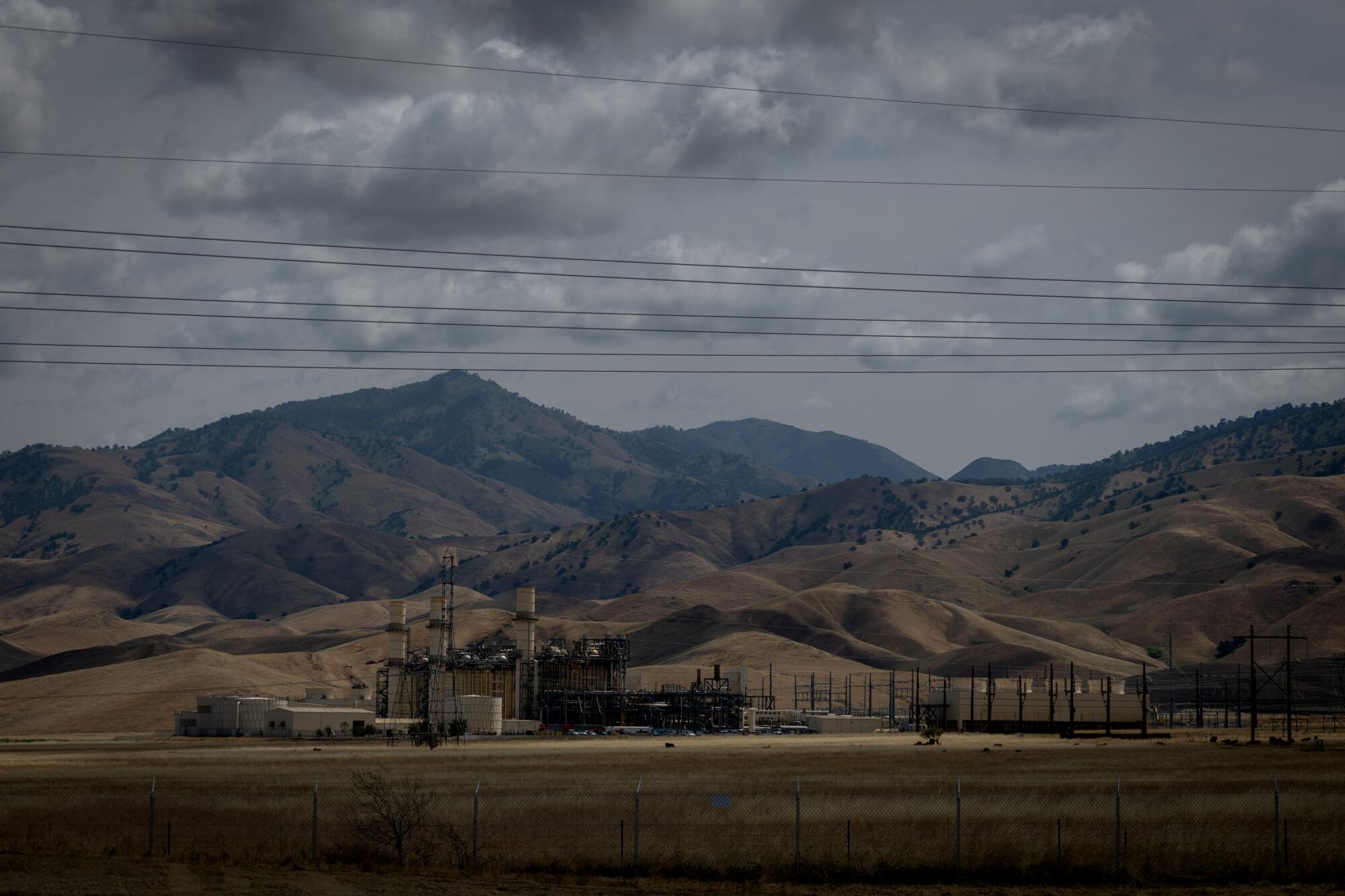 The Pastoria Energy Facility sits below the Arvin Hills in Kern County.