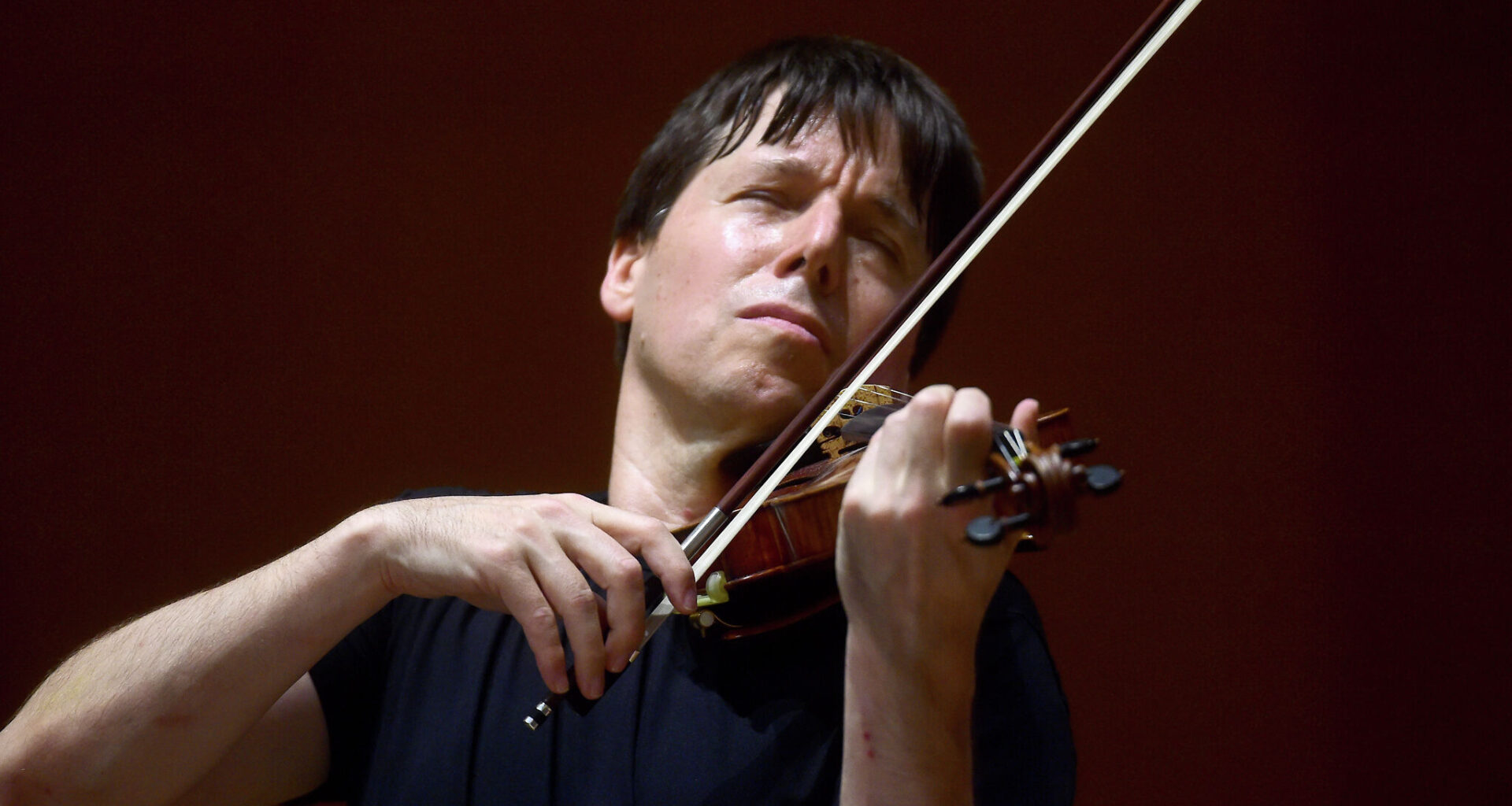 Joshua Bell brings polish and personality to S.F. Symphony recital