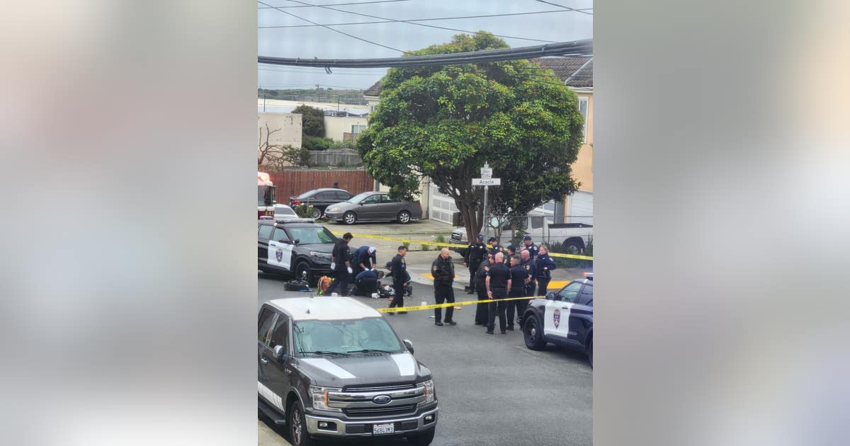 2 cyclists injured in crash involving Daly City police vehicle
