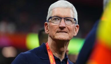 Tim Cook stepping down as Apple CEO, successor named