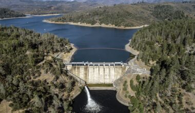 Trump administration has plan to stop dam removal on California river