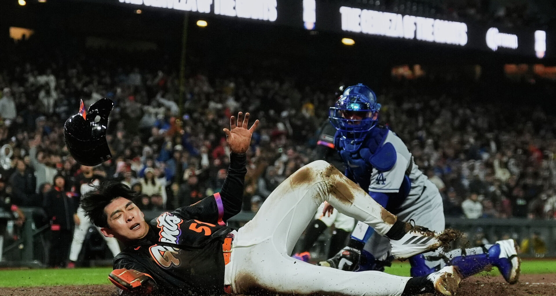 Camera catches Dodger crudely dismissing SF Giants star's injury