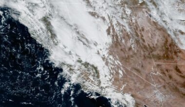 Showers, thunderstorms possible with storm making its way through Kern County