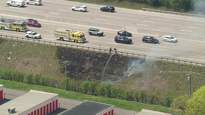 Fire on I-75 in Oakland County causes lane closures