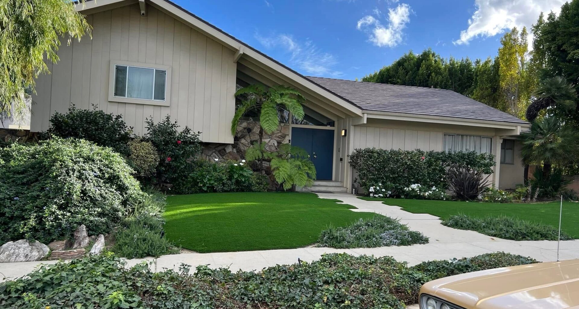 Tour the Iconic Brady Bunch Home This Summer in L.A.