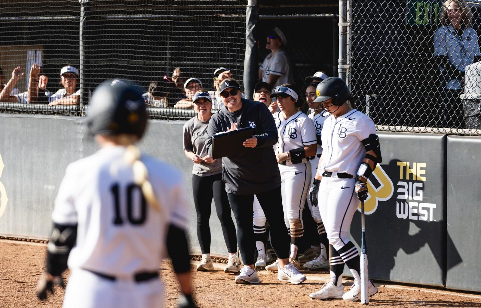 Beach Reads - Avery Weisbrook